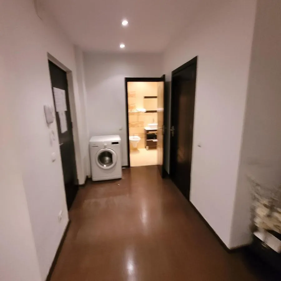 Anastasia Apt 28 A Rumunsko